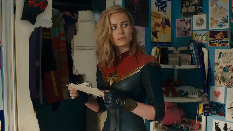 Carol Danvers in Kamala Khan room confused