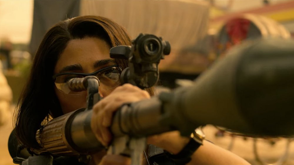 Golshifteh Farahani as Nik with an RPG in Extraction