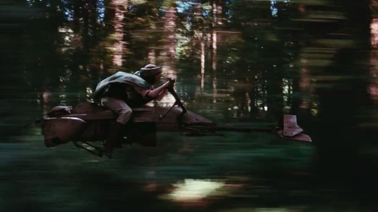 Leia riding speeder bike