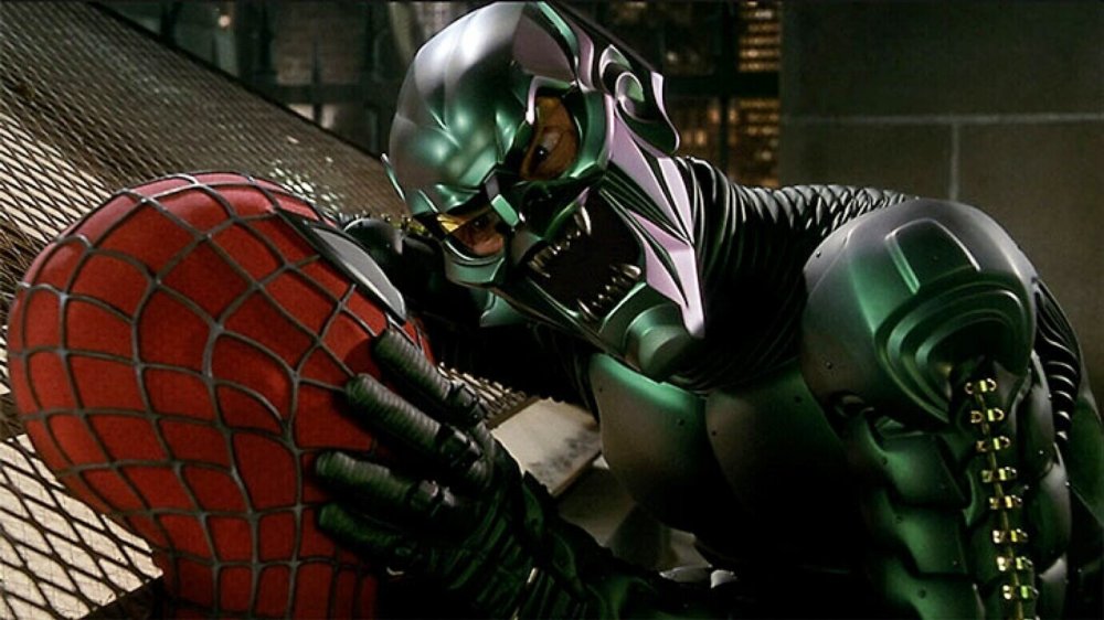 Tobey Maguire as Spider-Man and Willem Dafoe as Green Goblin in Spider-Man