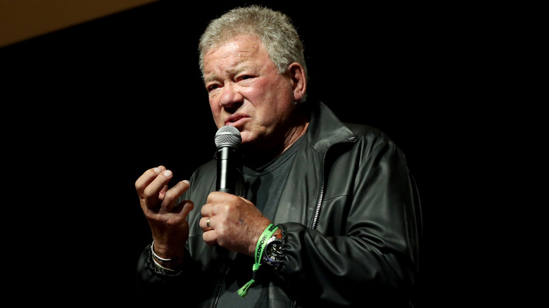 Shatner speaking at con