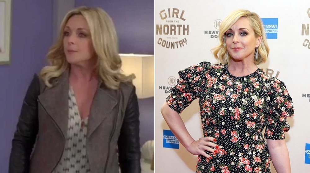 Jenna Maroney standing, Jenna Krakowski standing