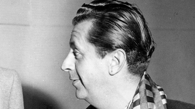 Morey Amsterdam in profile