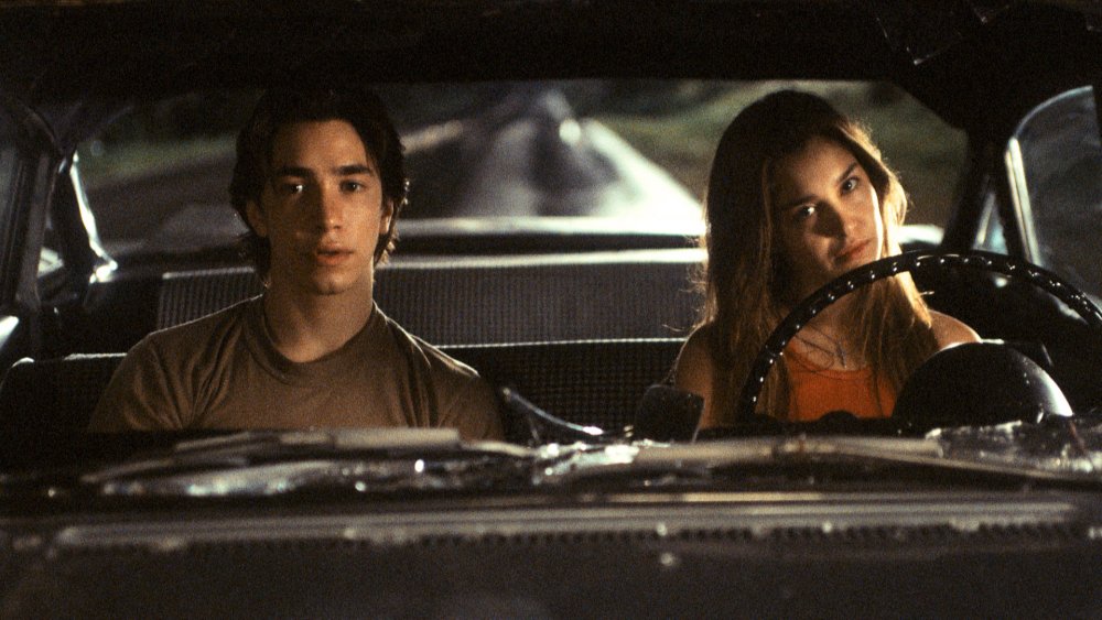 Justin Long as Darius "Darry" Jenner and Gina Philips as Patricia "Trish" Jenner in Jeepers Creepers