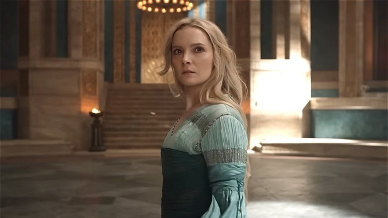 Young Galadriel looking over shoulder