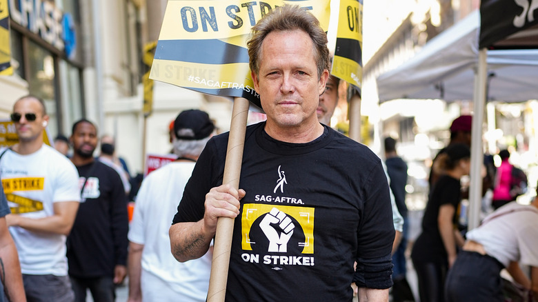 Dean Winters SAG-AFTRA strike NYC