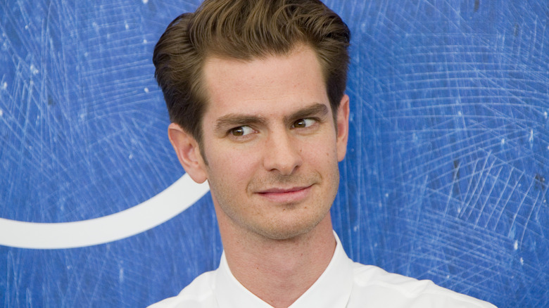 Andrew Garfield makes silly expression