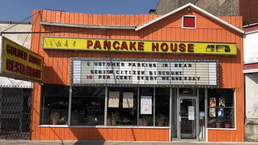 Chicago's Golden Pancak House (aka the inspiration for Patsy's)