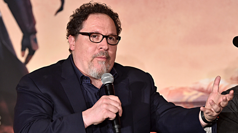 Jon Favreau makes dramatic gesture