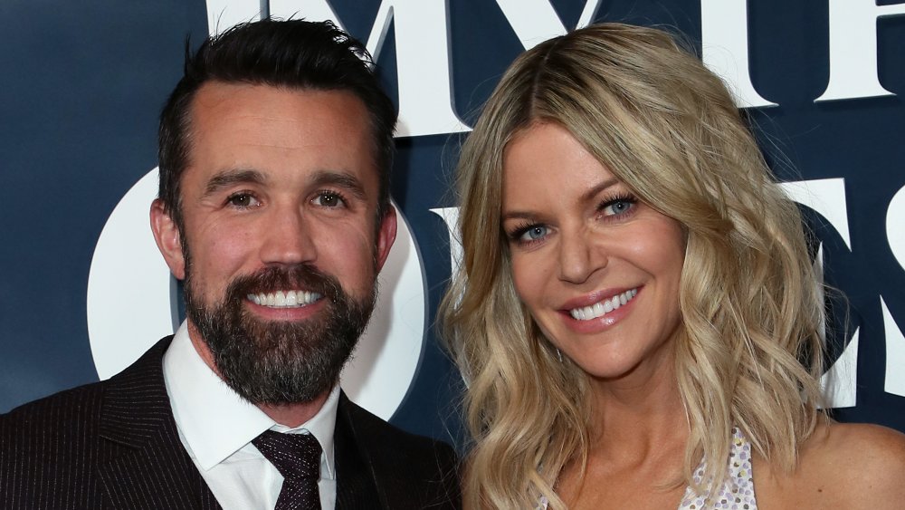 Actress Kaitlin Olson and actor Rob McElhenney