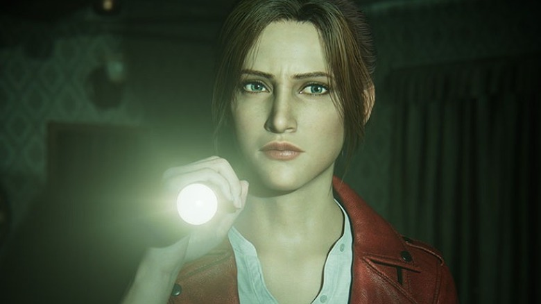 Claire Redfield looking with her flashlight