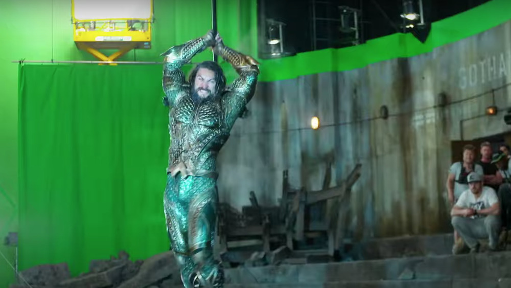 Aquaman swinging trident