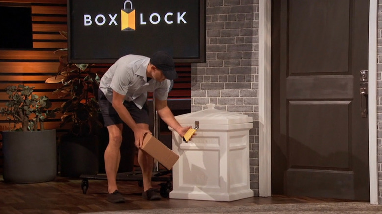 Actor demonstrating how to use BoxLock