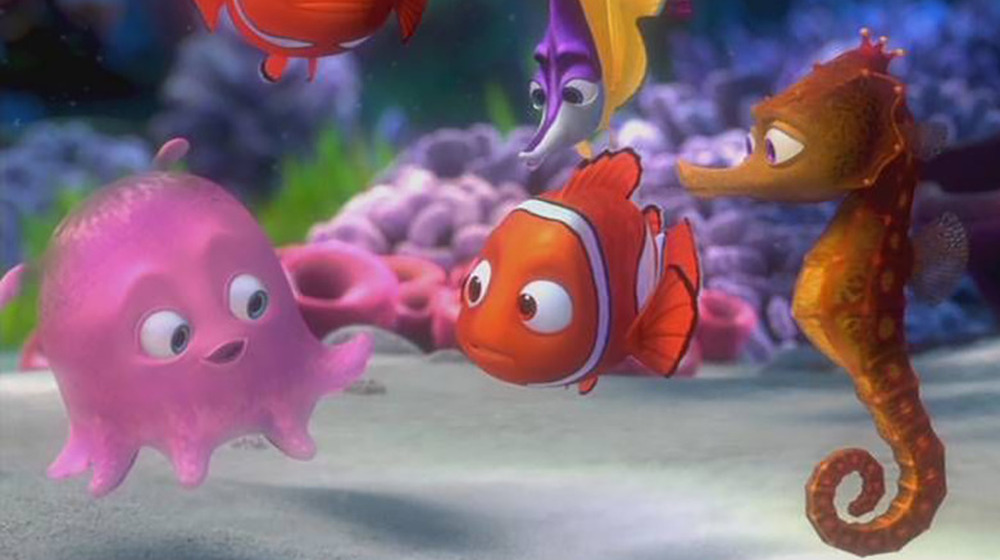 Underwater child characters talking to each other in Finding Nemo