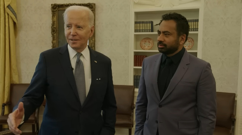 Kal Penn listening to Joe Biden