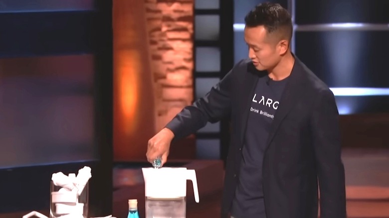 Justin Wang demonstrating LARQ Pitcher