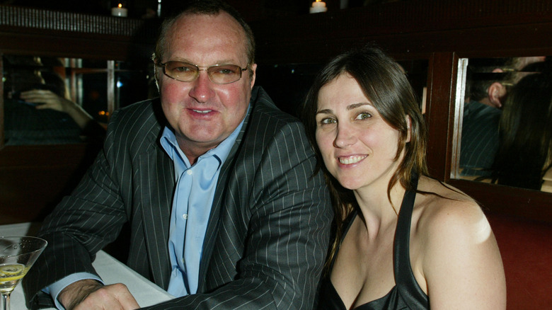 Randy and Evi Quaid in restaurant