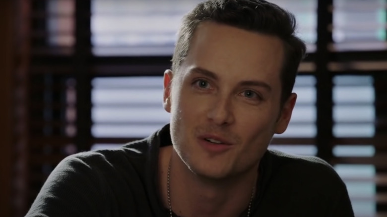 Jesse Lee Soffer as Jay Halstead