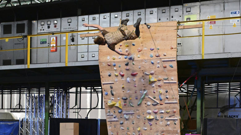 An stunt actor falling from a two-story height