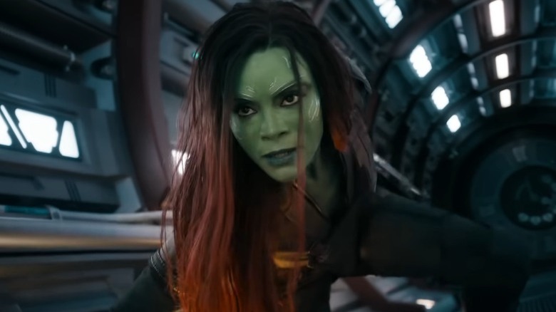 Gamora drawing weapon