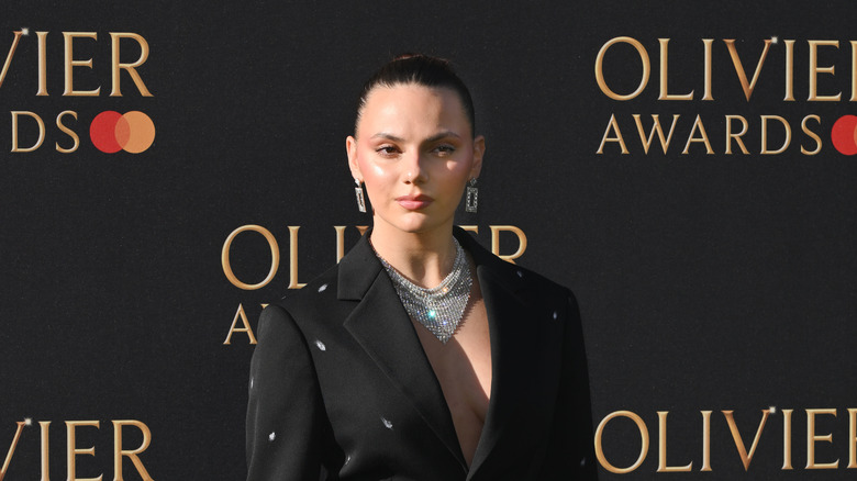 Dafne Keen posing for photos at an event