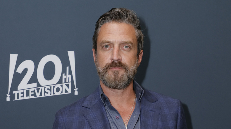 Raúl Esparza at an event