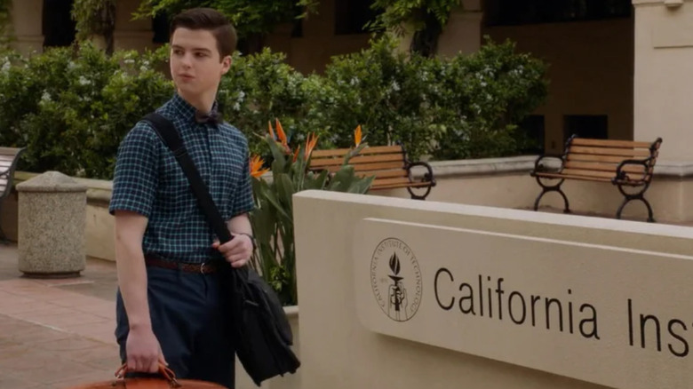 Sheldon walks around Caltech in "Young Sheldon"