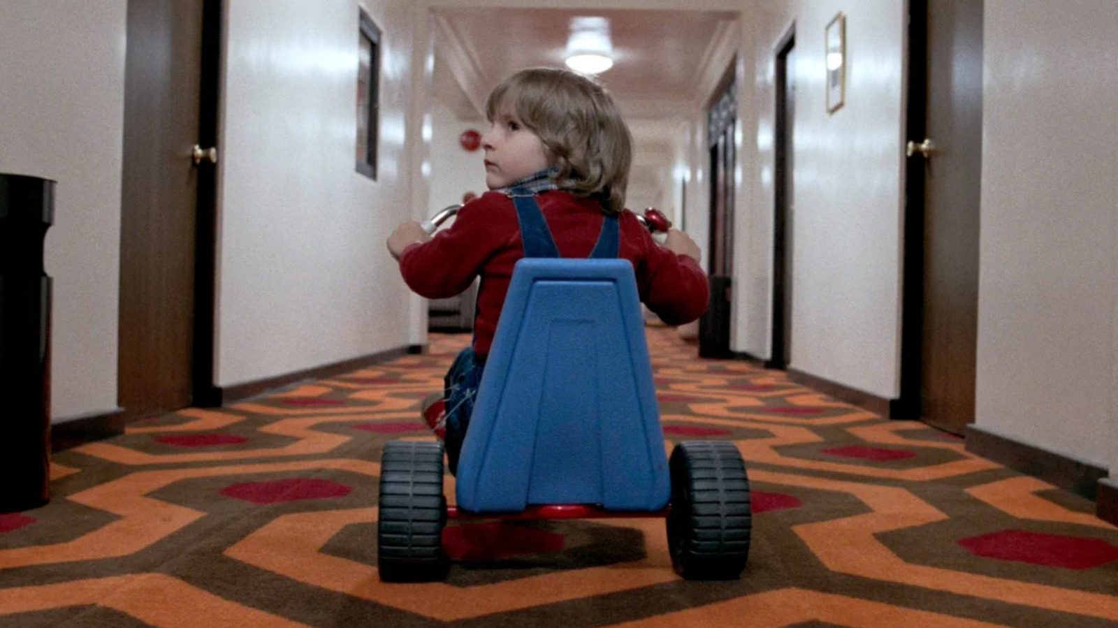 Where Was The Shining Filmed? Every Major Location, Revealed