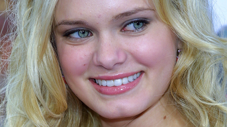 Sara Paxton smiling with glossy lipstick