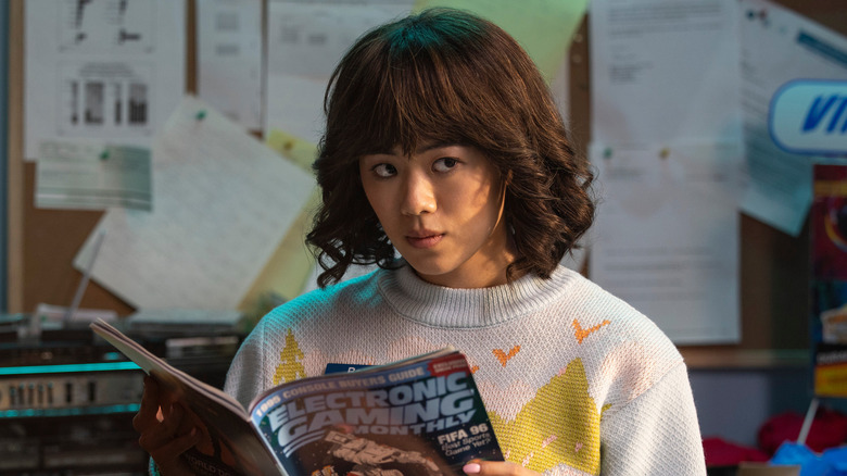 Natsuki reading a magazine
