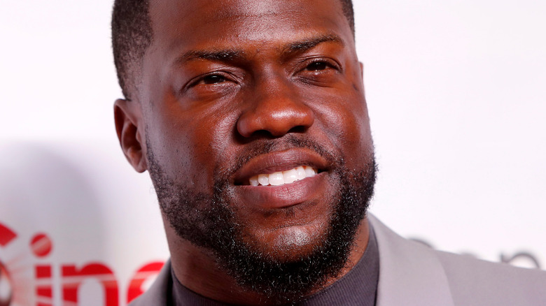 Kevin Hart smiling