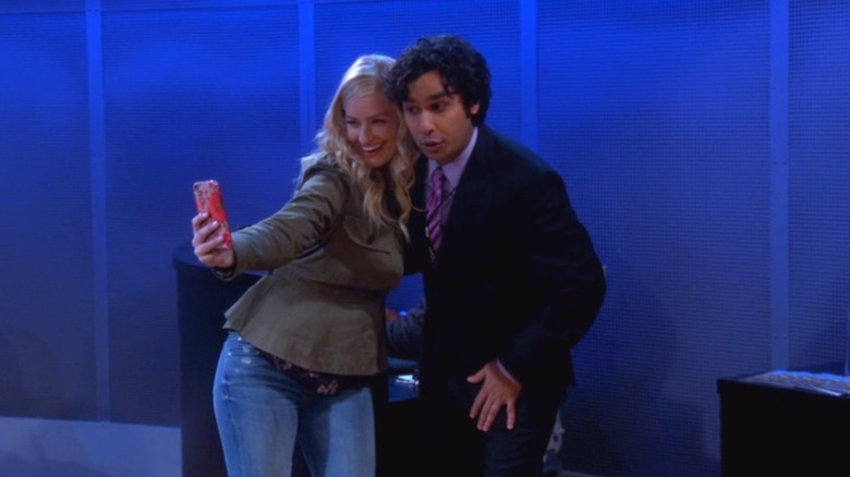 Nell and Raj on The Big Bang Theory