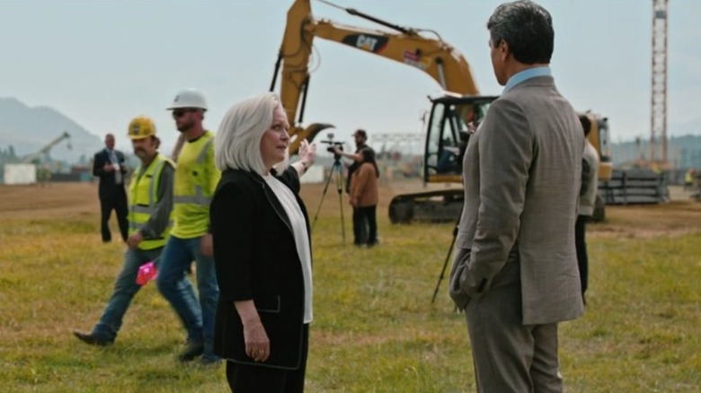 Jacki Weaver talking to Gil Birmingham