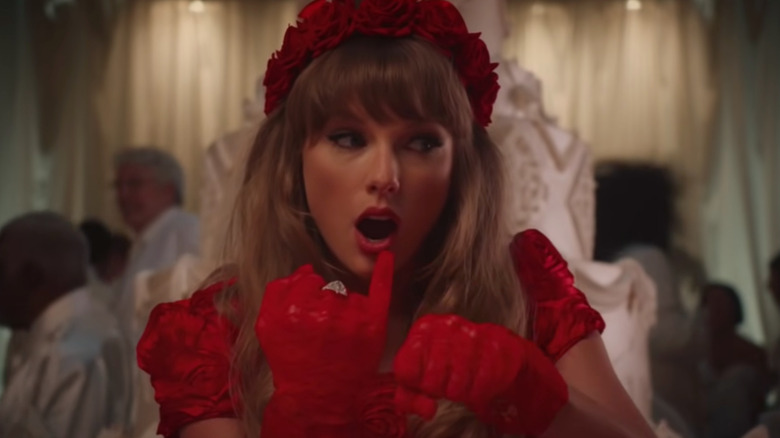 Taylor Swift red dress red gloves 