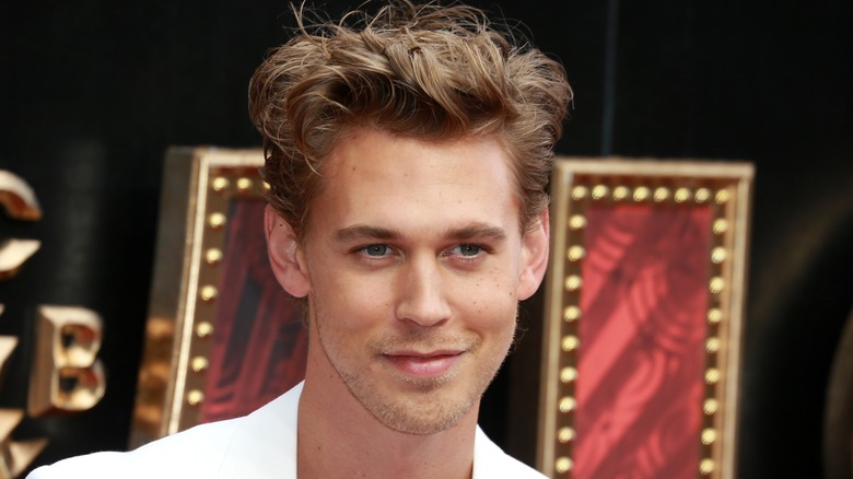 Austin Butler smiling