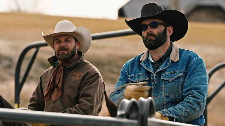 Who Plays Ethan On Yellowstone?