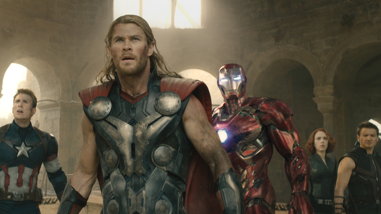 Evans, Hemsworth, Iron Man, Johansson, and Renner in Age of Ultron