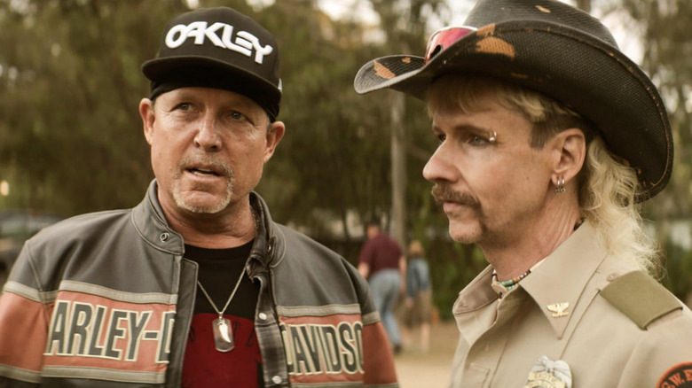 Jeff Loe and Joe Exotic standing