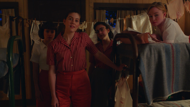 Laura Dreyfuss works at the Steiner Mountain Resort in The Marvelous Mrs. Maisel