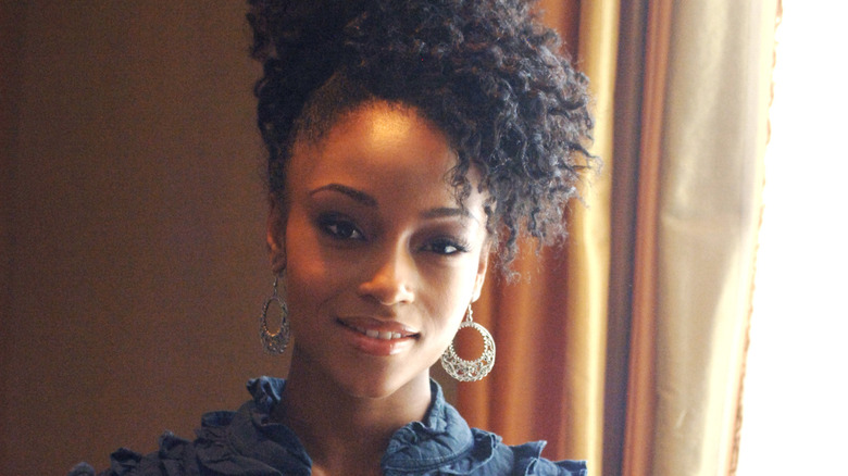 Yaya DaCosta blue dress earrings