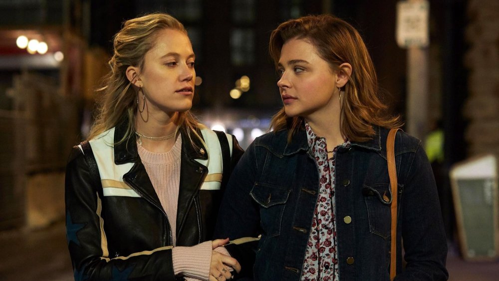 Maika Monroe and Chloë Grace Moretz in Greta