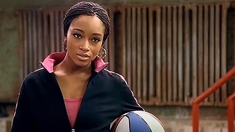 LaRhette Dudley holding a basketball