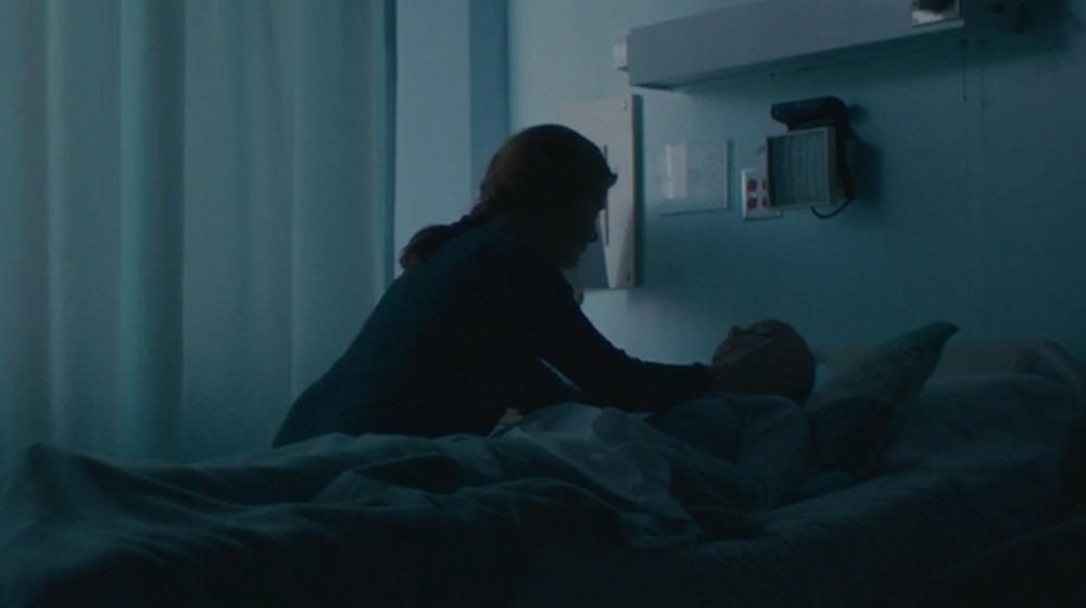 Amy Adams as Louise Banks in the hospital in Arrival