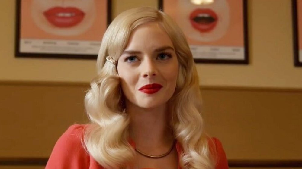Samara Weaving as Claire Wood in Hollywood