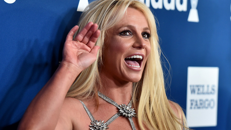 Britney Spears waving