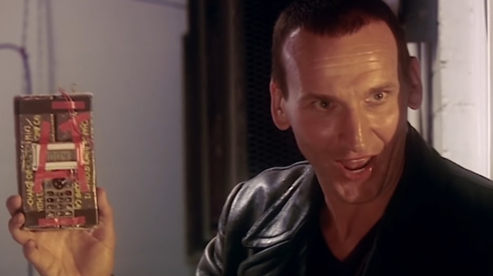 christopher eccleston doctor who smiling gadget