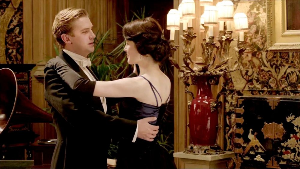 Dan Stevens and Michelle Dockery in Downton Abbey