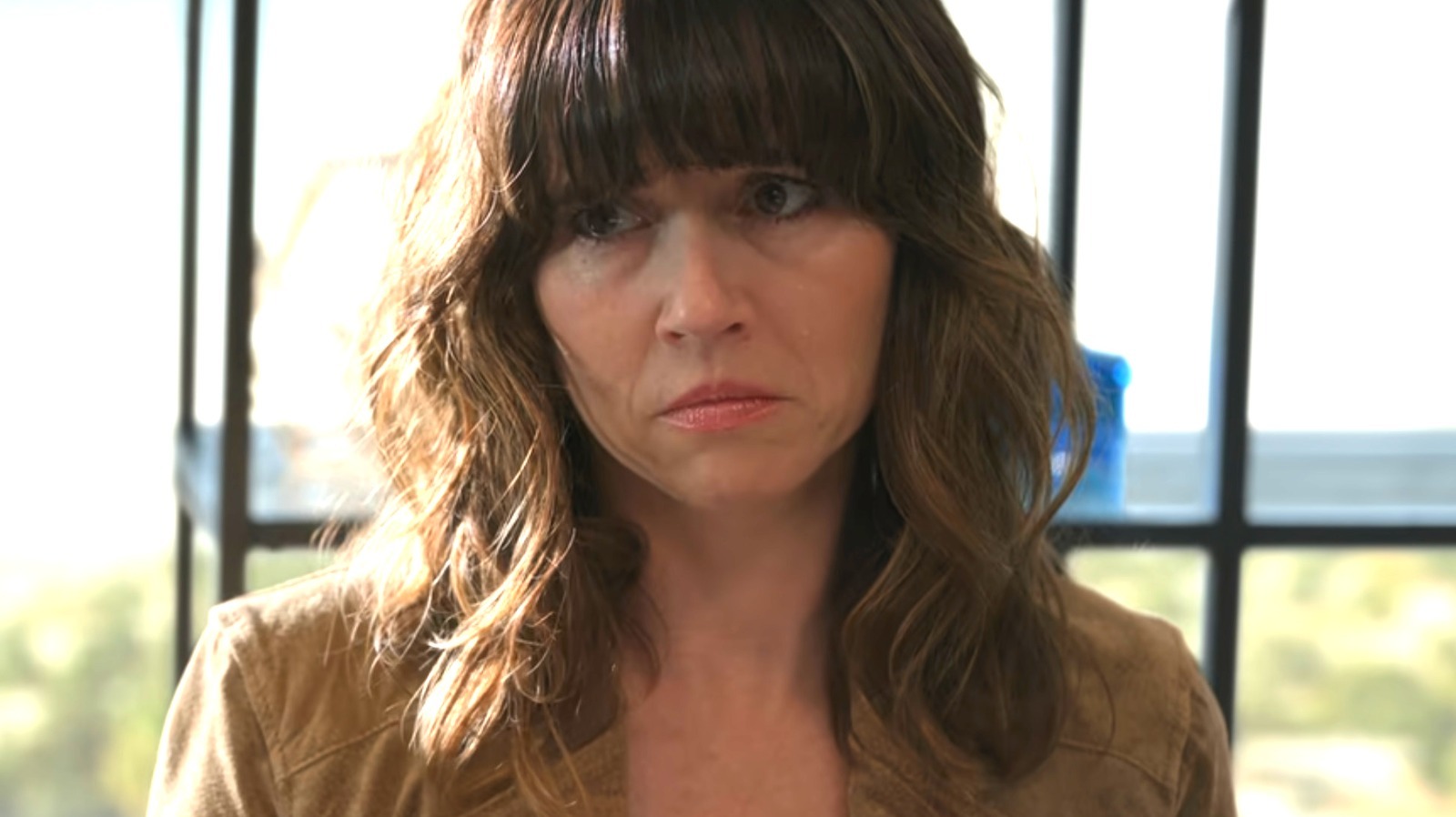 Linda Cardellini in 'Dead to Me' — Cast of Netflix Dark Comedy
