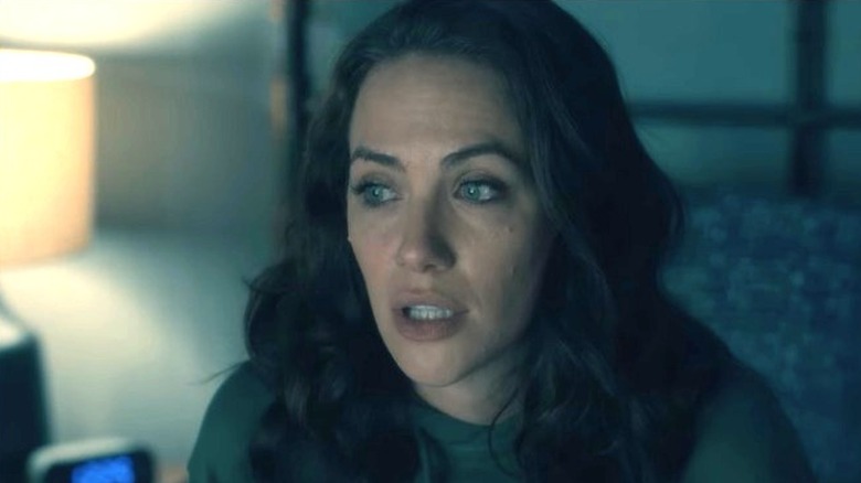 ECU of Kate Siegel as Theo Crain in Haunting of Hill House