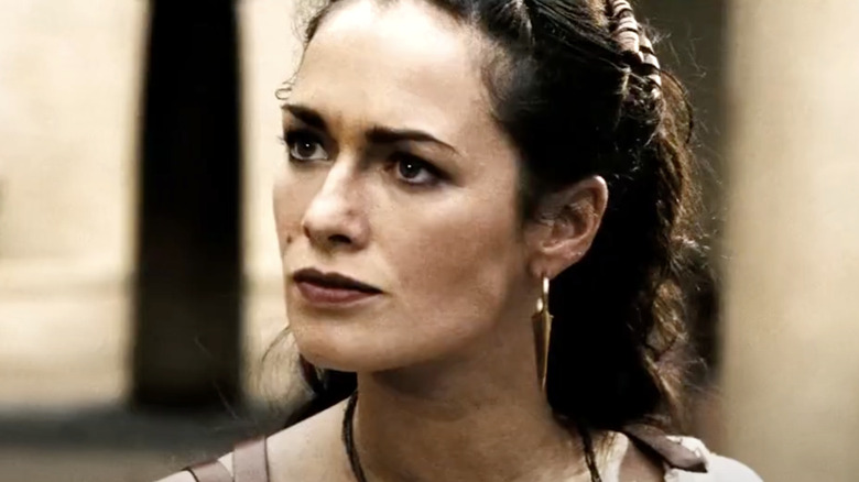 Queen Gorgo stoicly looking in 300